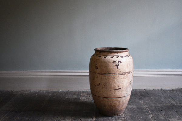 Large Ming Dynasty Cizhou Hand Painted Vessel